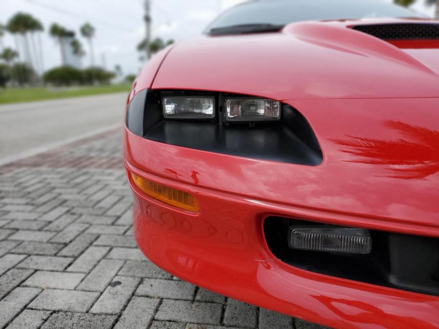 Детали экстерьера Chevrolet Camaro SS (1710) 1996 года  (фото 29 из 101)